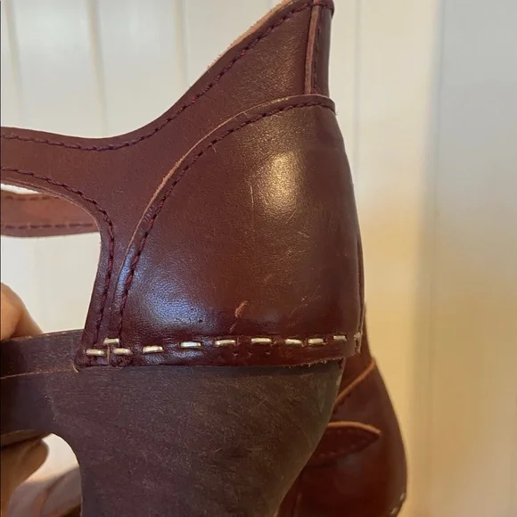 ❤️ HOST PICK ❤️ SWEDISH HASBEENS oxblood T-Strap clog heels 37 - Picture 12 of 16